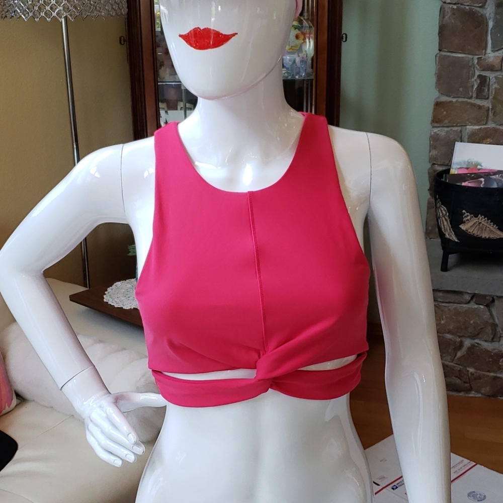 NWOT Spiritual gangster high neck twist sports bra